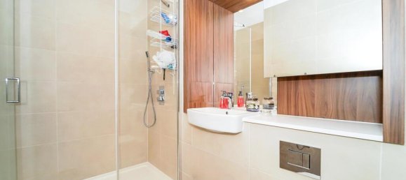 3 bedrooms Apartment in London, United Kingdom No. 14480 24