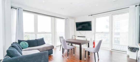 3 bedrooms Apartment in London, United Kingdom No. 14480 4