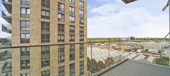 3 bedrooms Apartment in London, United Kingdom No. 14480 19