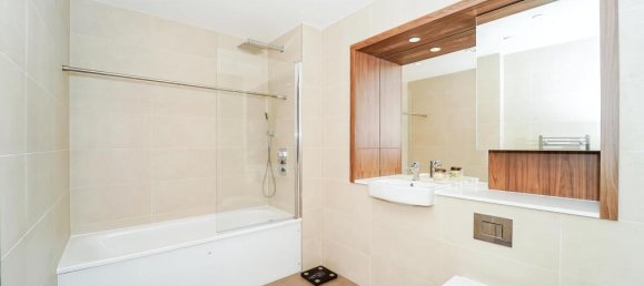 3 bedrooms Apartment in London, United Kingdom No. 14480 17