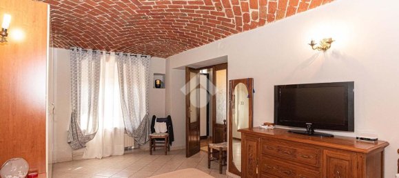 2 bedrooms House in Cirié, Italy No. 322125 18