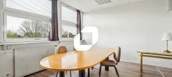 Oficina en Pontoise, France 897 m² No. 302387 5