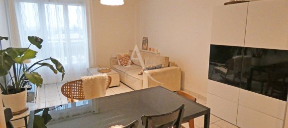 2 bedrooms Apartment in Neuilly-sur-Marne, France No. 180082 2