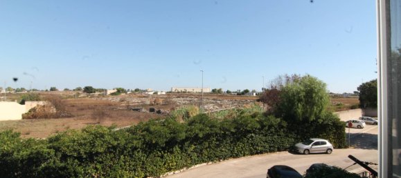 3 rooms Apartment in Lecce, Italy No. 344392 9