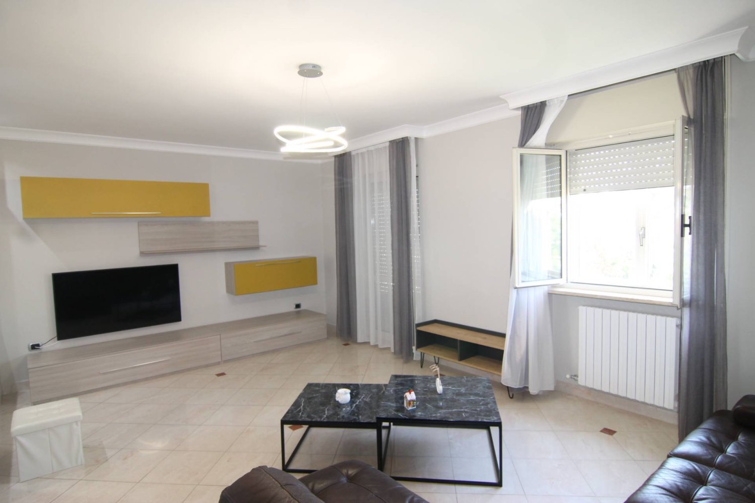 3 rooms Apartment in Lecce, Italy No. 344392