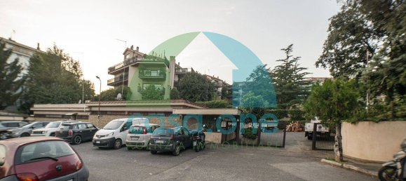 4 bedrooms Apartment in Rome, Italy No. 168925 17