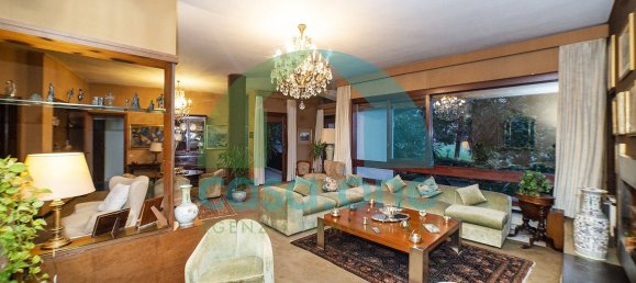 4 bedrooms Apartment in Rome, Italy No. 168925 5