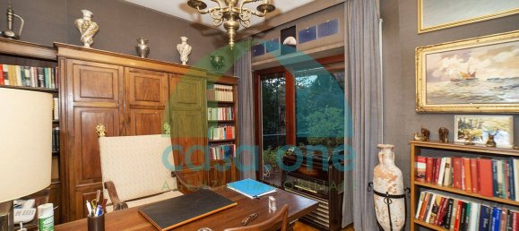 4 bedrooms Apartment in Rome, Italy No. 168925 15
