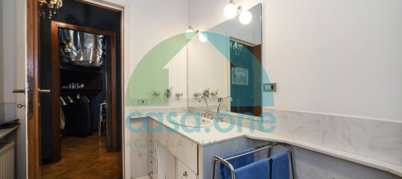 4 bedrooms Apartment in Rome, Italy No. 168925 27