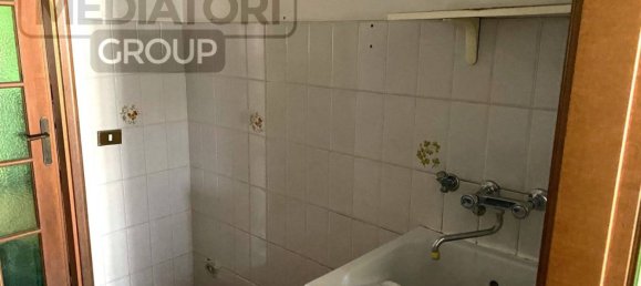 5 rooms Apartment in Altopascio, Italy No. 374506 5