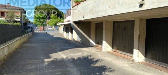 5 rooms Apartment in Altopascio, Italy No. 374506 17