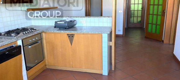 5 rooms Apartment in Altopascio, Italy No. 374506 2