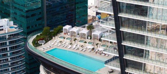 5 bedrooms Commercial property for sale in Miami, Miami-Dade, Florida, USA № 615543 2