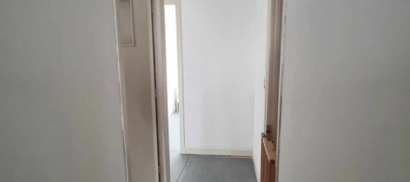 3 bedrooms House in Douvrin, France No. 254449 10