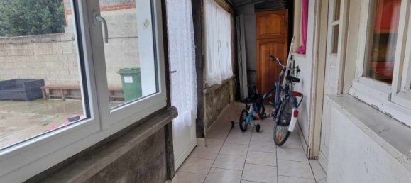 3 bedrooms House in Douvrin, France No. 254449 16