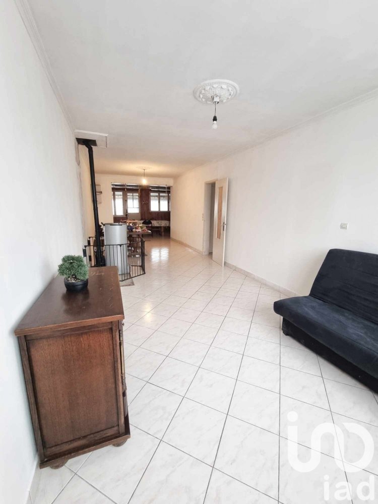 3 bedrooms House in Douvrin, France No. 254449