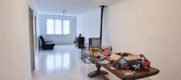 3 bedrooms House in Douvrin, France No. 254449 2