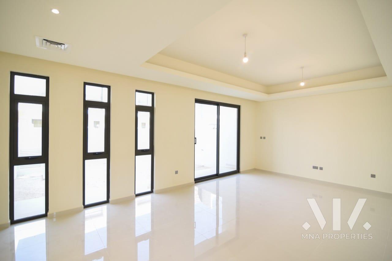 3 bedrooms Townhouse in Dubai, UAE No. 16766
