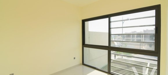 3 bedrooms Townhouse in Dubai, UAE No. 16766 8