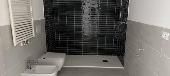 Apartamento de 2 divisões em Trieste, Italy N.º 37075 9