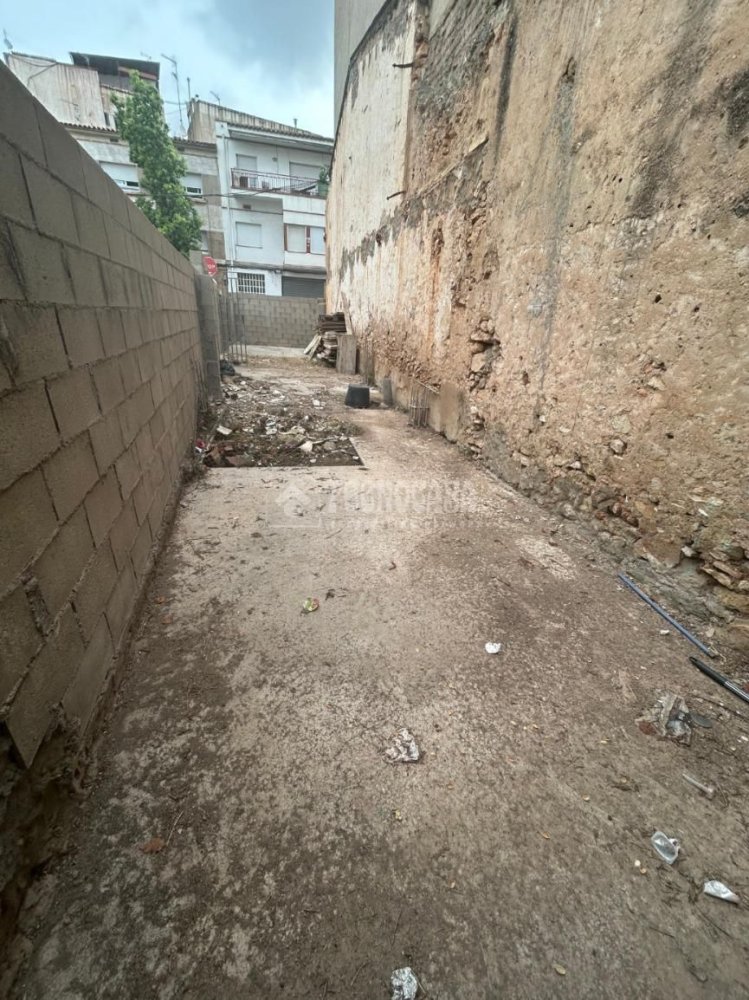 105m² Land in El Vendrell, Spain No. 172762