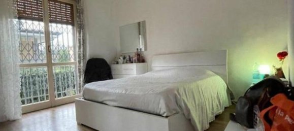 3-salle Appartement à Arcore, Italy No. 37789 11