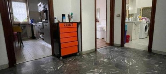 3-salle Appartement à Arcore, Italy No. 37789 10