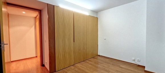 3 bedrooms Apartment in Porto, Portugal No. 97837 3