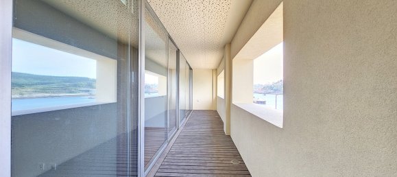 3 bedrooms Apartment in Porto, Portugal No. 97837 8