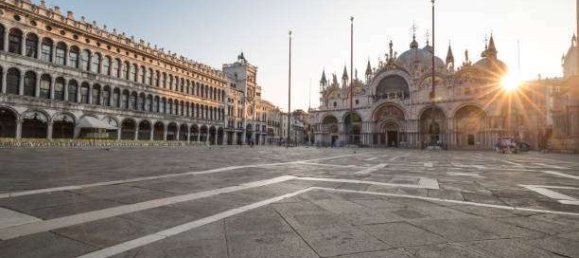 9 rooms Commercial property in Venice, Italy No. 61850 9