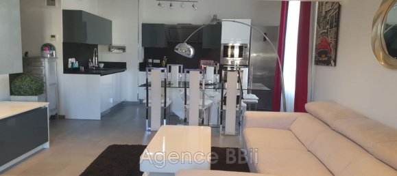 2 غرف نوم منزل ذو طابقين في Nice, France رقم 338552 3