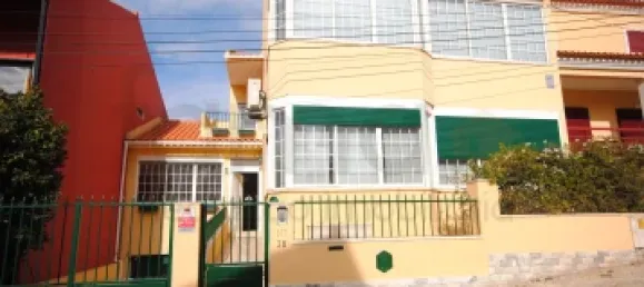 Casa de 5 dormitorios en Cascais, Portugal No. 117376 2