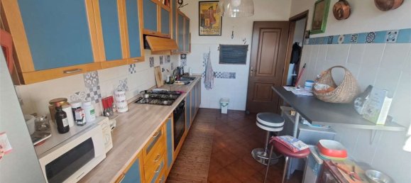 5 bedrooms Apartment in Rivoli, Italy No. 344347 4
