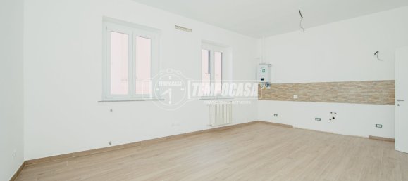 Apartamento de 3 habitaciónes en Robbio, Italy No. 298117 9