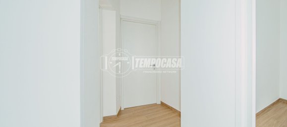 Apartamento de 3 habitaciónes en Robbio, Italy No. 298117 13