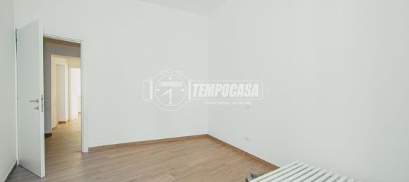 Apartamento de 3 habitaciónes en Robbio, Italy No. 298117 12