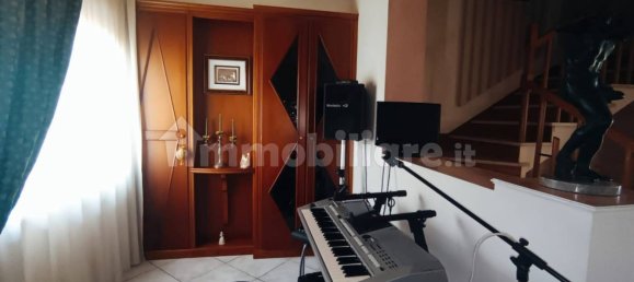 4 Schlafzimmer Haus in Benevento, Italy, Nr. 75954 15