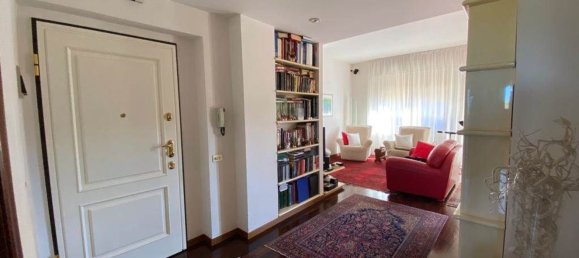 3 rooms Apartment in Ancona, Italy No. 221791 3