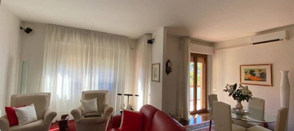 3 rooms Apartment in Ancona, Italy No. 221791 4
