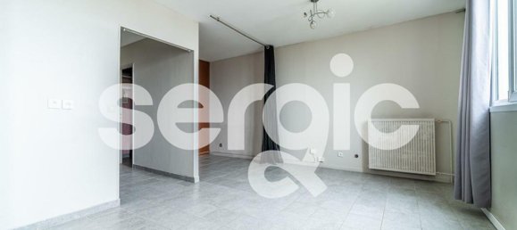 Studio in Mons-en-Baroeul, France, Nr. 56103 2