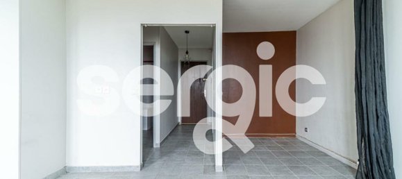 Studio in Mons-en-Baroeul, France, Nr. 56103 9