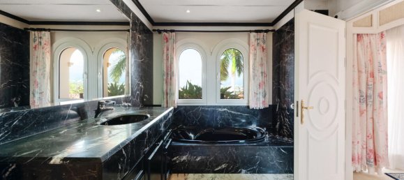 8 chambres Villa à Estepona, Spain No. 55349 12