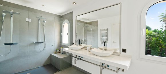 8 chambres Villa à Estepona, Spain No. 55349 11