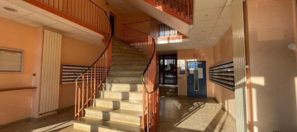 Apartamento de 2 dormitorios en Orleans, France No. 154054 3