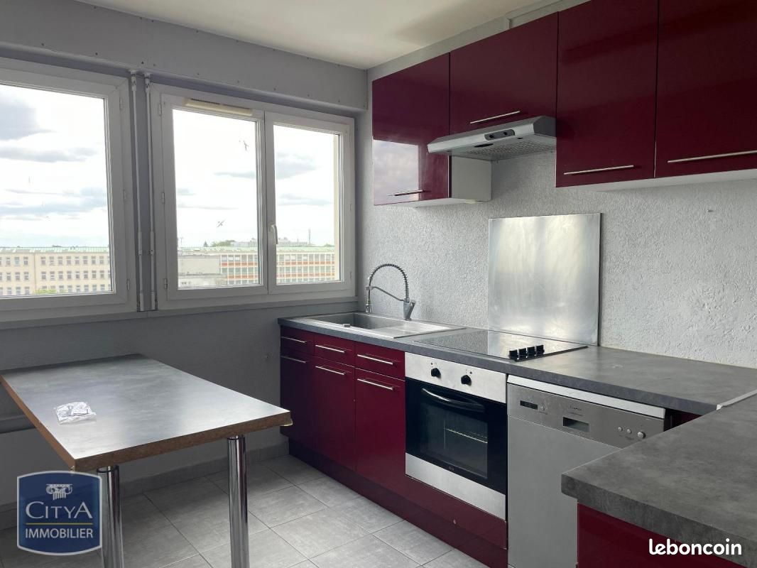 Apartamento de 2 dormitorios en Orleans, France No. 154054
