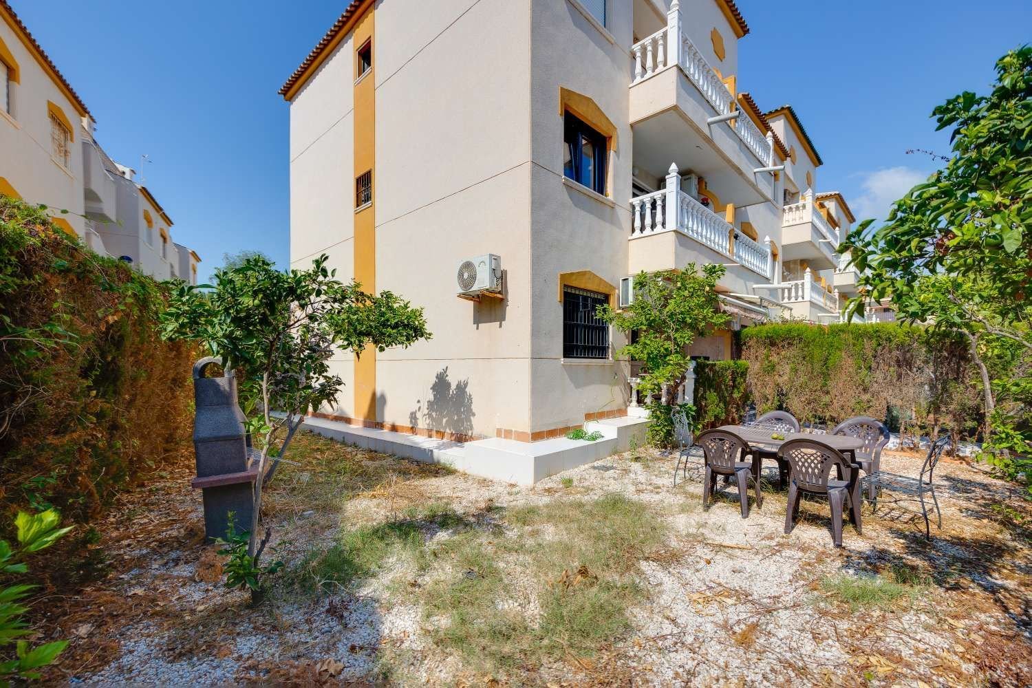 2 bedrooms Apartment in Alicante, Spain No. 185605