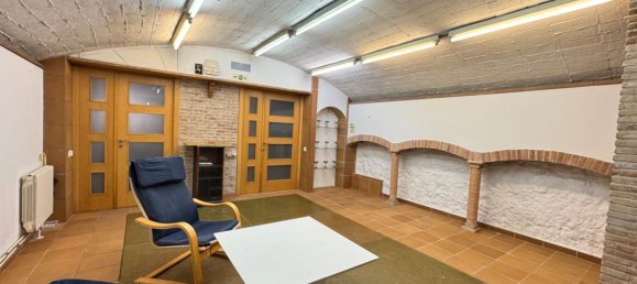 Gewerbliche Immobilie in Sant Marti, Spain 148m², Nr. 68376 16