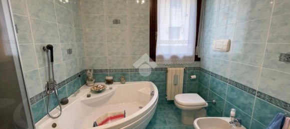 Квартира с 3 спальнями в Арконате, Италия № 357947 21