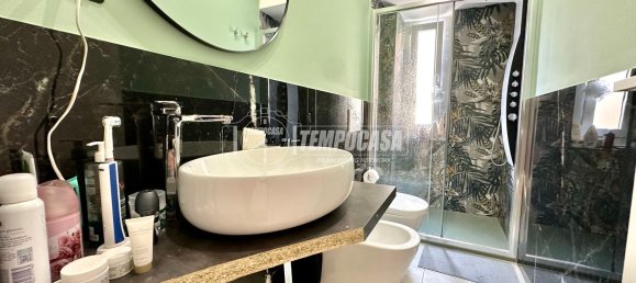 3 bedrooms Apartment in Genoa, Italy No. 327360 19