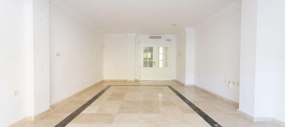 3 Schlafzimmer Wohnung in Marbella, Spain, Nr. 185382 9